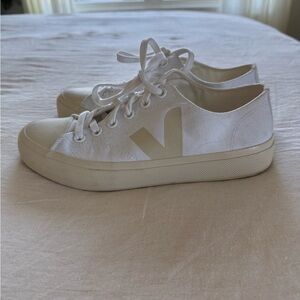 Veja Women's White and Cream Sneakers